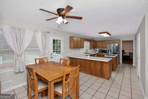 Kitchen - 304 Gresham Rd, Zebulon, GA 30295 photo 3 of 3