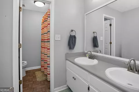 Bath - 304 Gresham Rd, Zebulon, GA 30295 photo 5 of 5
