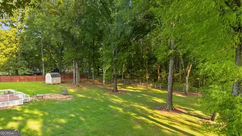 Exterior - 304 Gresham Rd, Zebulon, GA 30295 photo 16 of 17