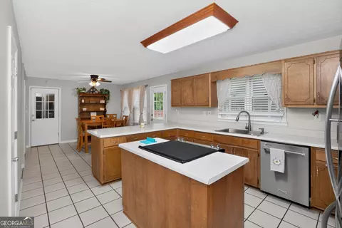 Kitchen - 304 Gresham Rd, Zebulon, GA 30295 photo 1 of 3