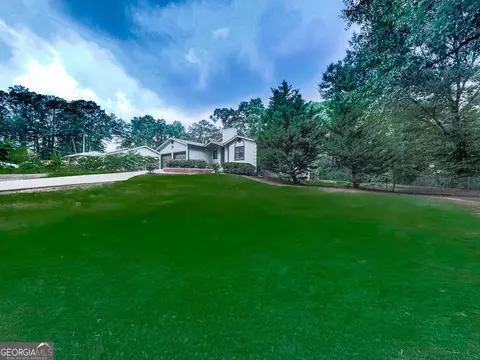 Exterior - 1310 Dillon Rd, Austell, GA 30168 photo 7 of 17