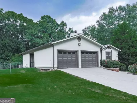 Exterior - 1310 Dillon Rd, Austell, GA 30168 photo 12 of 17