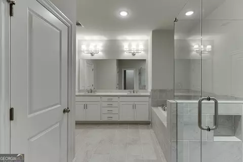 Bath - 452 Thunder Rd, Buford, GA 30518 photo 6 of 6