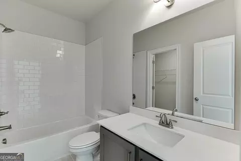 Bath - 452 Thunder Rd, Buford, GA 30518 photo 3 of 6