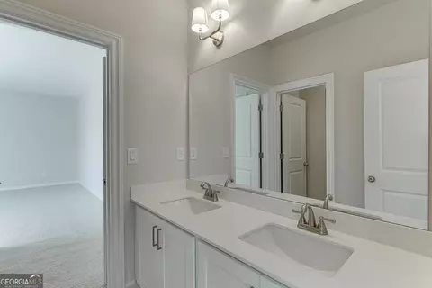 Bath - 452 Thunder Rd, Buford, GA 30518 photo 2 of 6