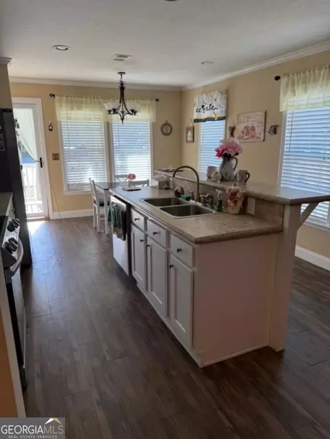 Kitchen - 50 Meadow View St, Newnan, GA 30263 photo 2 of 4