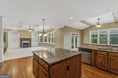 Living - 5605 Viewpoint Ct, Suwanee, GA 30024 photo 8 of 12
