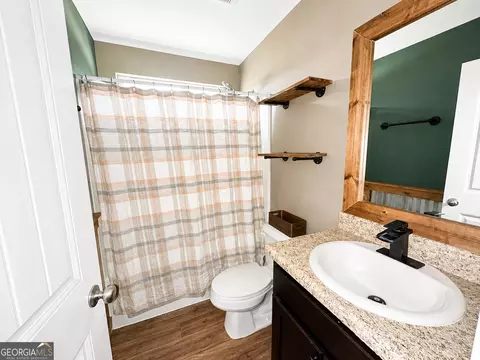 Bath - 305 White Willow Ct, Springfield, GA 31329 photo 1 of 4