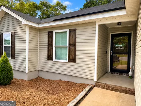 Exterior - 305 White Willow Ct, Springfield, GA 31329 photo 7 of 7