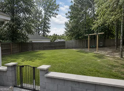 Exterior - 305 White Willow Ct, Springfield, GA 31329 photo 6 of 7