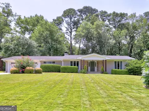 715 Glenforest Rd, Sandy Springs, GA 30328