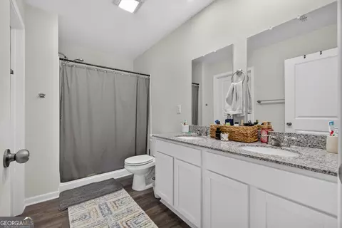 Bath - 121 Red Oak Dr, Barnesville, GA 30204 photo 2 of 2