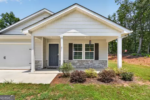 Exterior - 121 Red Oak Dr, Barnesville, GA 30204 photo 3 of 6