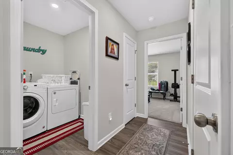 Entry Way - 121 Red Oak Dr, Barnesville, GA 30204 photo 3 of 3