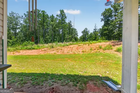 Exterior - 121 Red Oak Dr, Barnesville, GA 30204 photo 5 of 6