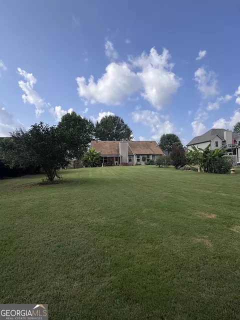 Exterior - 30 Oakbrook Ln, Covington, GA 30016 photo 3 of 3