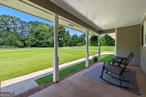 Exterior - 114 Paddle Wheel Dr, Lagrange, GA 30240 photo 2 of 8