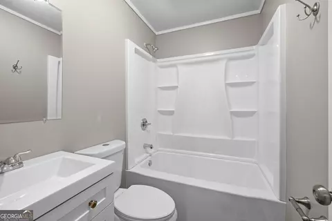 Bath - 114 Paddle Wheel Dr, Lagrange, GA 30240 photo 1 of 3
