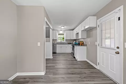 Entry Way - 114 Paddle Wheel Dr, Lagrange, GA 30240 photo 3 of 3