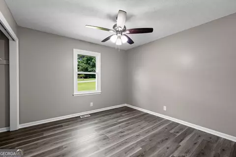 Bedroom - 114 Paddle Wheel Dr, Lagrange, GA 30240 photo 1 of 4