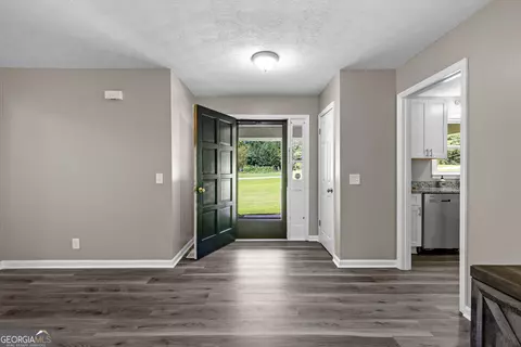 Entry Way - 114 Paddle Wheel Dr, Lagrange, GA 30240 photo 1 of 3