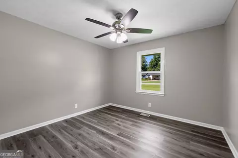 Bedroom - 114 Paddle Wheel Dr, Lagrange, GA 30240 photo 2 of 4