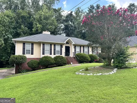 2051 Oakcreek Dr, Lithia Springs, GA 30122