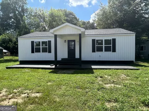 411 Chamlee Dr, Fort Valley, GA 31030