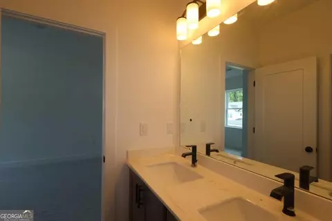 Bath - 4920 Beechnut Cir, Cumming, GA 30028 photo 1 of 1