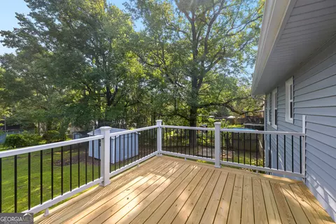 Exterior - 210 Hearthstone Dr, Lagrange, GA 30241 photo 2 of 3