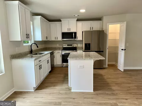 Kitchen - 239 Stancil Dr, Toccoa, GA 30577 photo 2 of 4