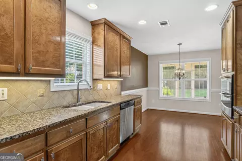 Kitchen - 218 Prominent Loop, Mcdonough, GA 30253 photo 4 of 4