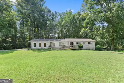 758 Springlake Rd, Lawrenceville, GA 30045