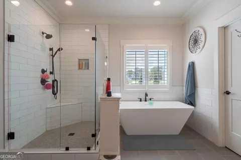 Bath - 2100 Stonegate Way, Monroe, GA 30656 photo 4 of 9