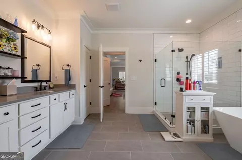 Bath - 2100 Stonegate Way, Monroe, GA 30656 photo 3 of 9