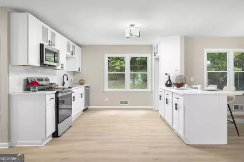 Kitchen - 1973 Pine Tree Trl, Gainesville, GA 30501 photo 1 of 4