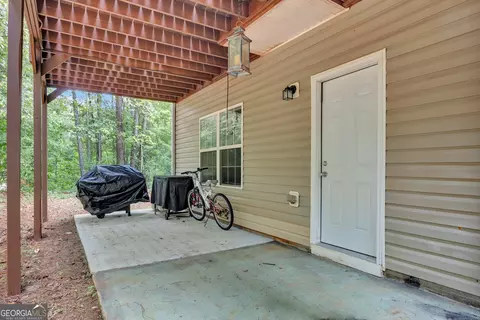 Exterior - 200 Cedar Rd, Covington, GA 30016 photo 5 of 12