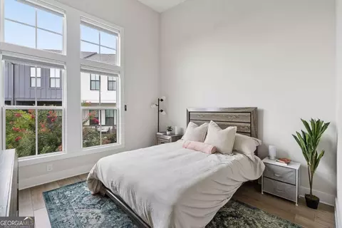 913 Brees Ct, Atlanta, GA 30318