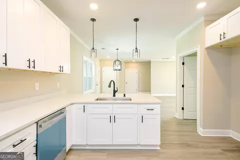Kitchen - 5342 Monarch Dr, Gainesville, GA 30506 photo 1 of 4
