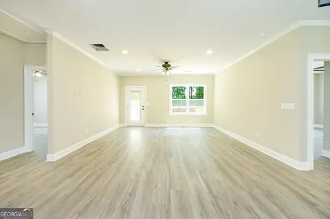 Living - 5342 Monarch Dr, Gainesville, GA 30506 photo 2 of 4