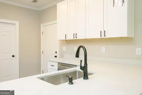 Kitchen - 5342 Monarch Dr, Gainesville, GA 30506 photo 2 of 4