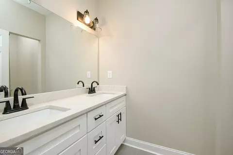 Bath - 5342 Monarch Dr, Gainesville, GA 30506 photo 1 of 3