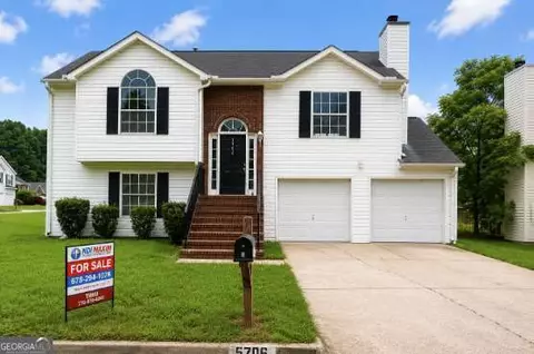 5706 Hidden Brook Cir, Atlanta, GA 30349