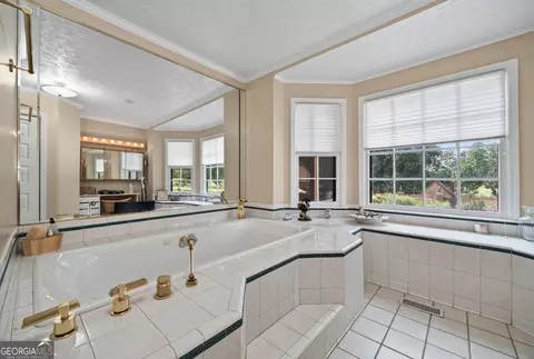 Bath - 186 Kingston Rd, Colbert, GA 30628 photo 4 of 10