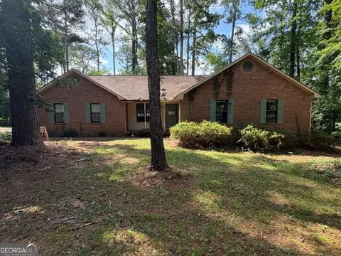 8198 Tupelo Trl, Jonesboro, GA 30236