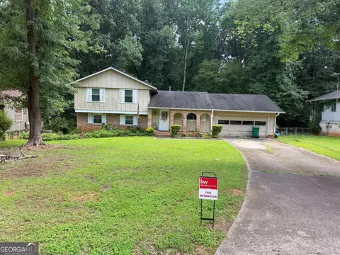 4292 Cedar Ridge Trl, Stone Mountain, GA 30083