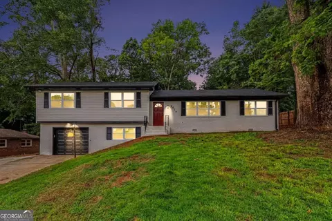 2417 Winshire Dr, Decatur, GA 30035