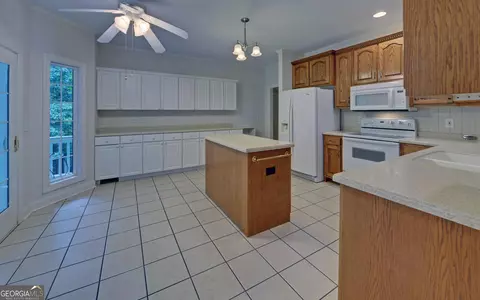 Kitchen - 4151 Summit Chase, Gainesville, GA 30506 photo 1 of 3