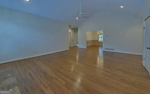 Living - 4151 Summit Chase, Gainesville, GA 30506 photo 3 of 3