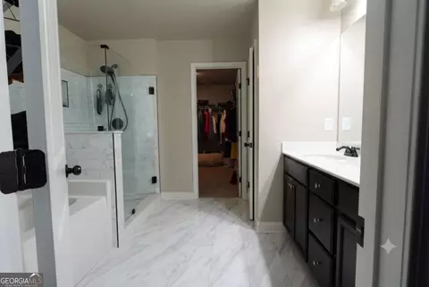 Entry Way - 2331 Foxy Dr, Bethlehem, GA 30620 photo 7 of 8